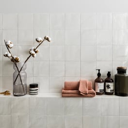 amiata-flare-white-gloss-ceramic-wall-tiles-130-x-130mm