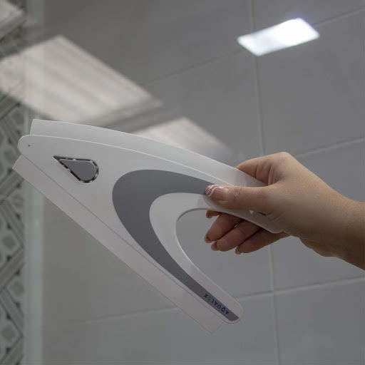 Aqualux Shower Blade - Glass Cleaner